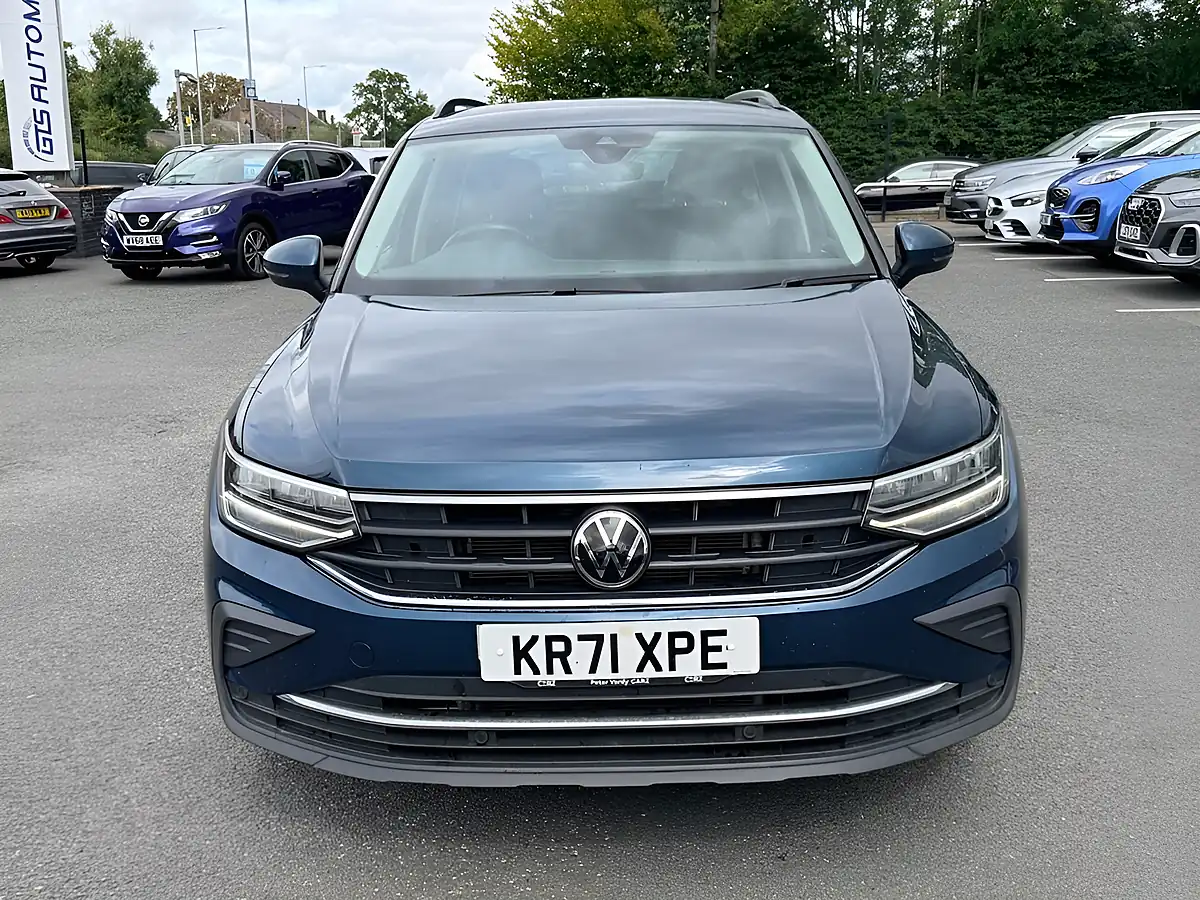 Used 2022 Volkswagen Tiguan Life Blue - Interior and Exterior details 6