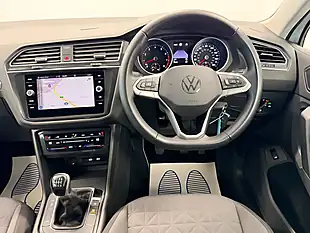 Used 2022 Volkswagen Tiguan Life Pure White - Interior and Exterior details 12