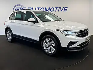 Used 2022 Volkswagen Tiguan Life Pure White - Interior and Exterior details 17