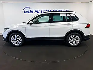 Used 2022 Volkswagen Tiguan Life Pure White - Interior and Exterior details 7