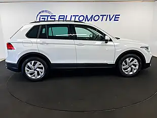 Used 2022 Volkswagen Tiguan Life Pure White - Interior and Exterior details 9