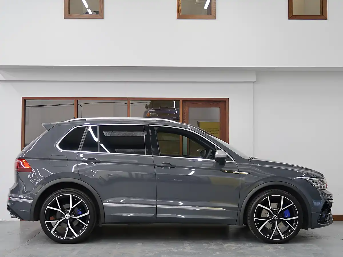 Used 2022 Volkswagen Tiguan R Grey - Interior and Exterior details 12