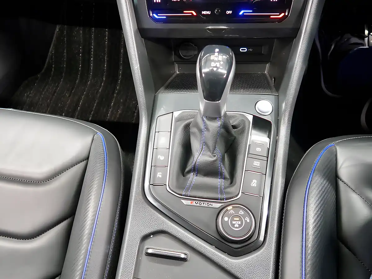 Used 2022 Volkswagen Tiguan R Grey - Interior and Exterior details 18