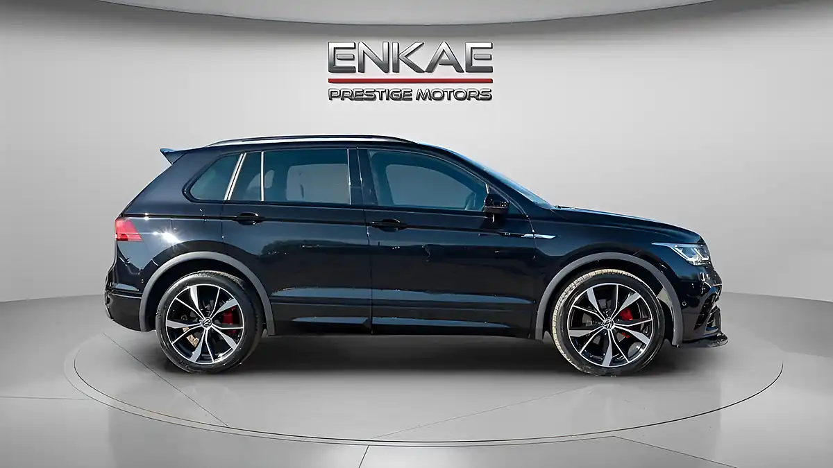 Used 2022 Volkswagen Tiguan R-Line Black - Interior and Exterior details 3