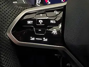 Used 2022 Volkswagen Tiguan R-Line Deep Black - Interior and Exterior details 16
