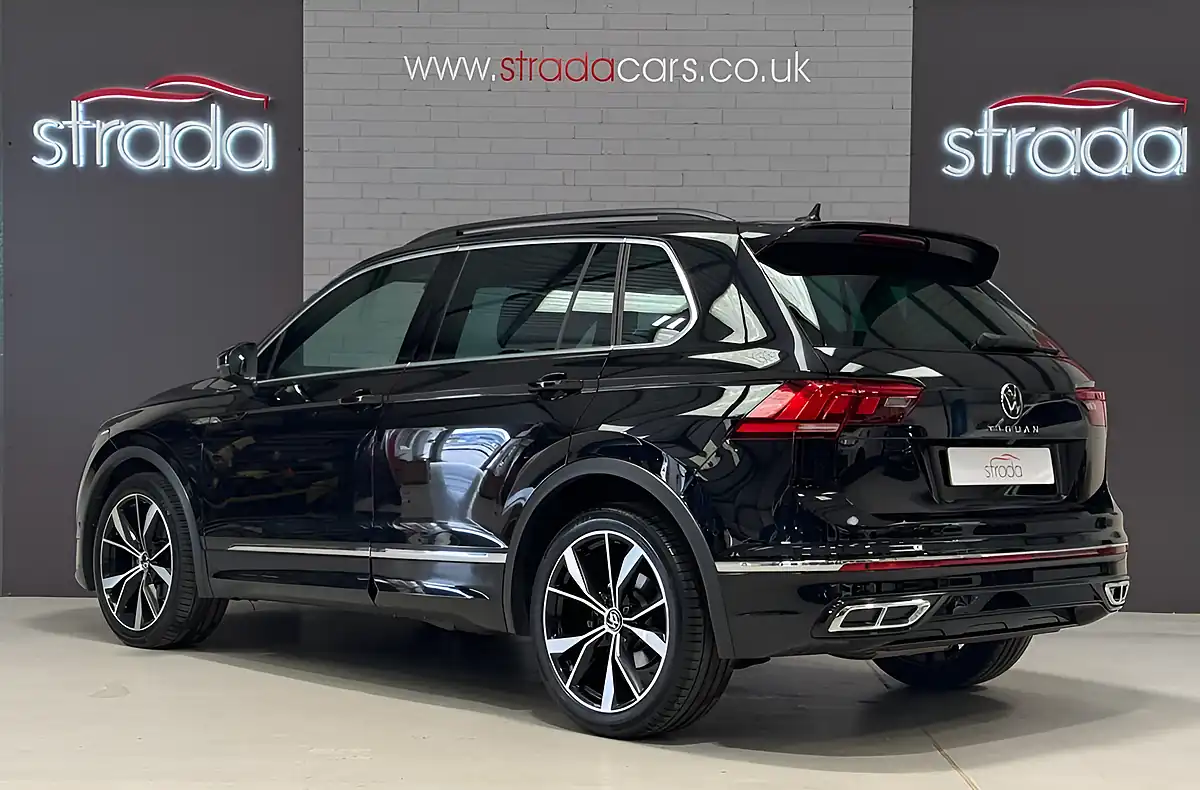 Used 2022 Volkswagen Tiguan R-Line Deep Black - Interior and Exterior details 5