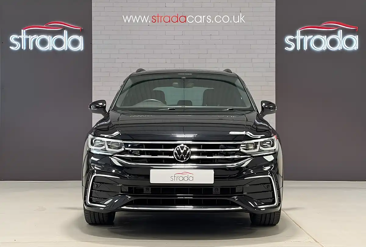 Used 2022 Volkswagen Tiguan R-Line Deep Black - Interior and Exterior details 6