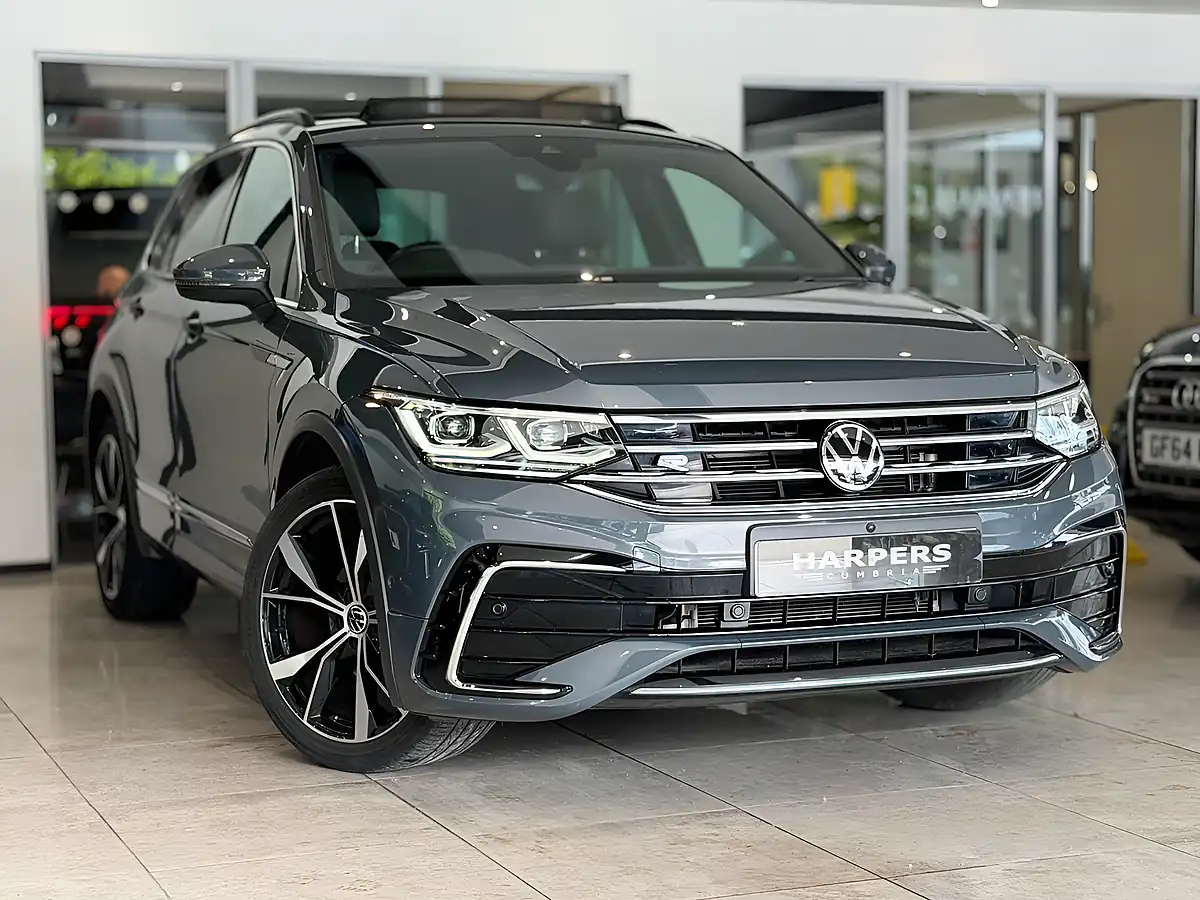 Used 2022 Volkswagen Tiguan R-Line Dolphin Grey - Front View