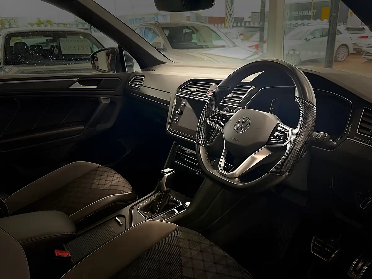 Used 2022 Volkswagen Tiguan R-Line Dolphin Grey - Interior and Exterior details 12