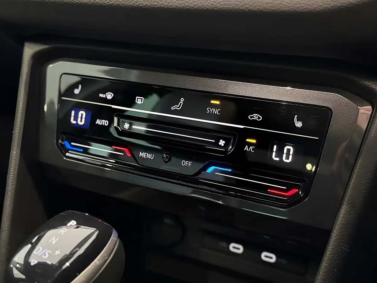 Used 2022 Volkswagen Tiguan R-Line Dolphin Grey - Interior and Exterior details 14