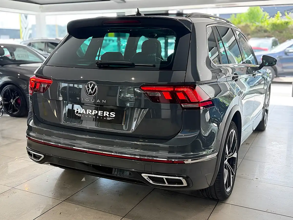 Used 2022 Volkswagen Tiguan R-Line Dolphin Grey - Interior and Exterior details 7