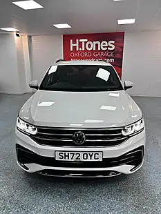 Used 2022 Volkswagen Tiguan R-Line Oryx White - Interior and Exterior details 13