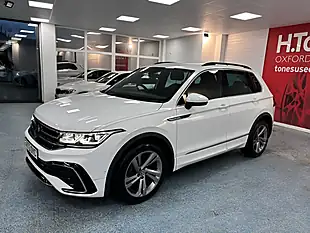 Used 2022 Volkswagen Tiguan R-Line Oryx White - Interior and Exterior details 9