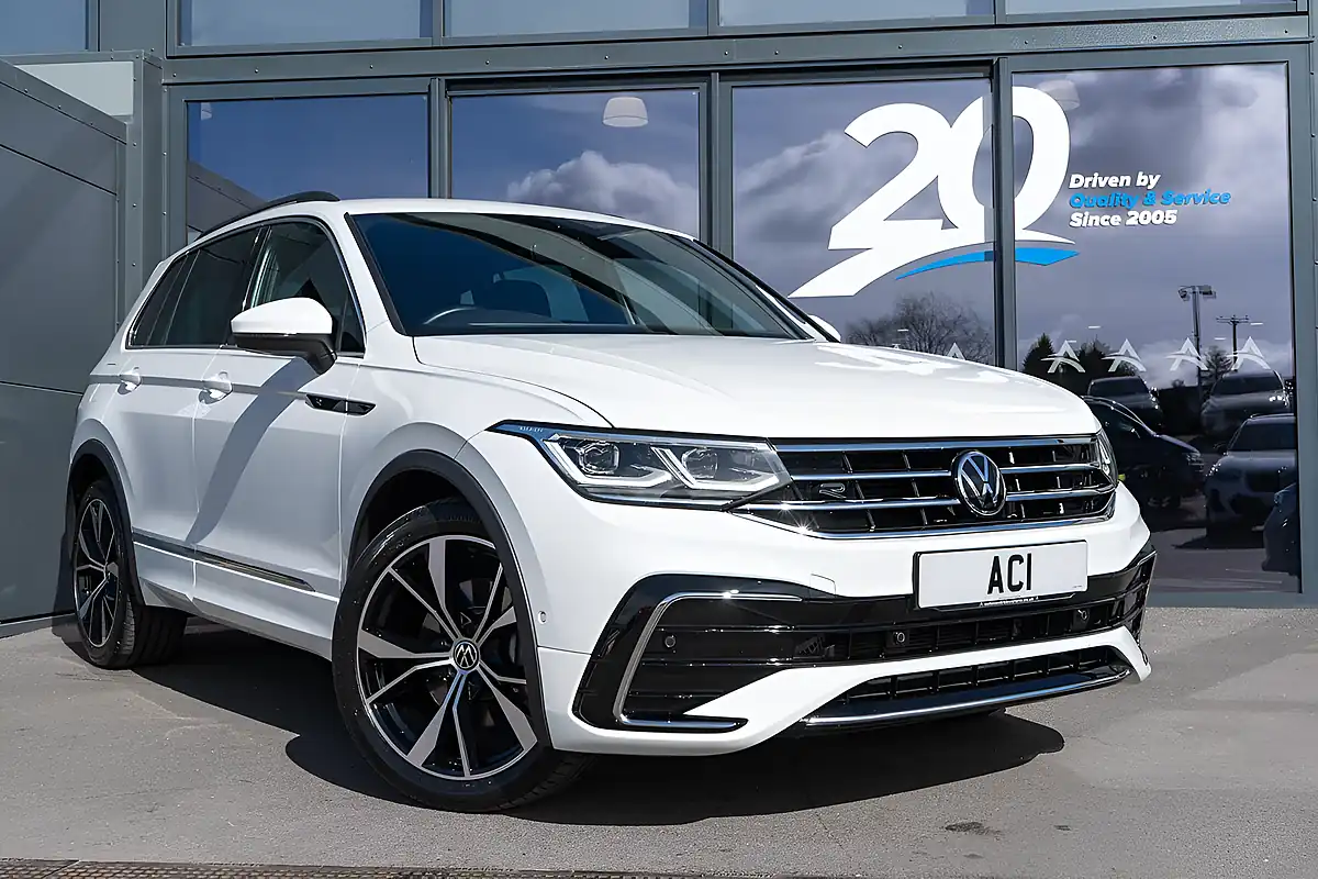 Used 2022 Volkswagen Tiguan R-Line White - Interior and Exterior details 11