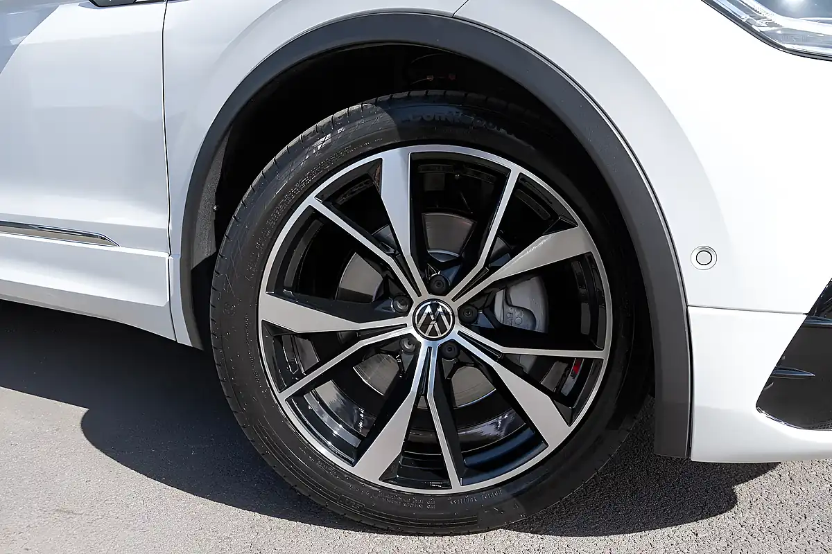 Used 2022 Volkswagen Tiguan R-Line White - Interior and Exterior details 12