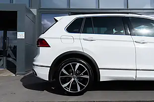 Used 2022 Volkswagen Tiguan R-Line White - Interior and Exterior details 14