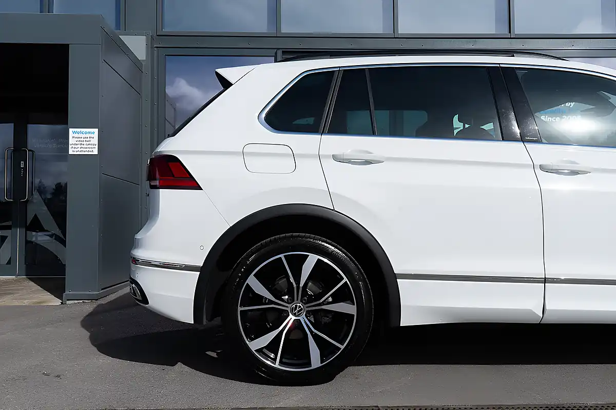 Used 2022 Volkswagen Tiguan R-Line White - Interior and Exterior details 14