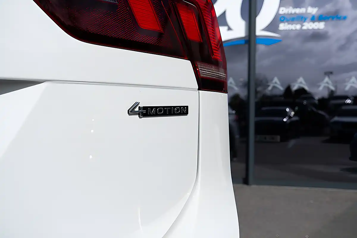 Used 2022 Volkswagen Tiguan R-Line White - Interior and Exterior details 18