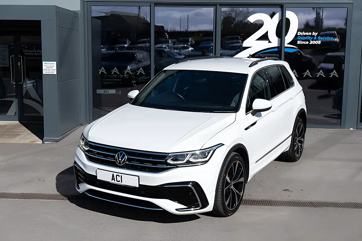 Used 2022 Volkswagen Tiguan R-Line White - Interior and Exterior details 5