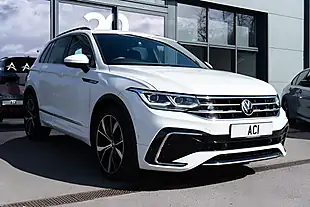 Used 2022 Volkswagen Tiguan R-Line White - Interior and Exterior details 8