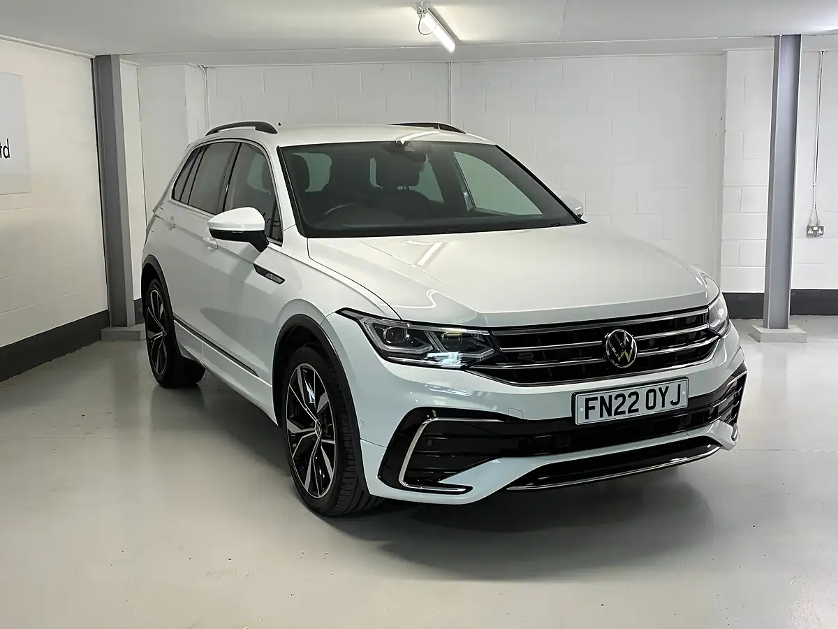 Used 2022 Volkswagen Tiguan R-Line White - Interior and Exterior details 3