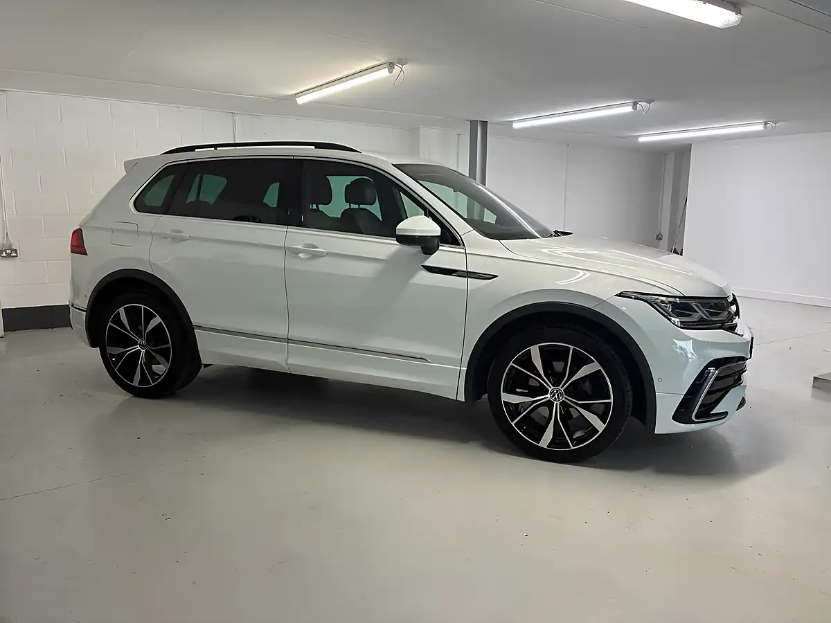 Used 2022 Volkswagen Tiguan R-Line White - Interior and Exterior details 4