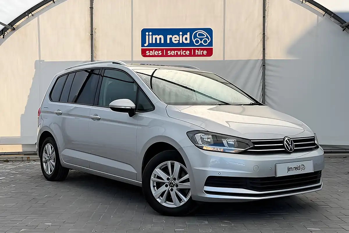 Used 2022 Volkswagen Touran Se Family Silver - Front View