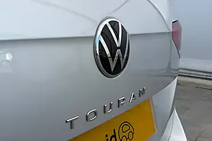 Used 2022 Volkswagen Touran Se Family Silver - Interior and Exterior details 14