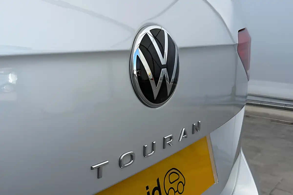 Used 2022 Volkswagen Touran Se Family Silver - Interior and Exterior details 14