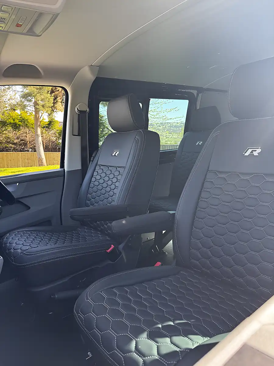 Used 2022 Volkswagen Transporter Highline Black - Interior and Exterior details 10