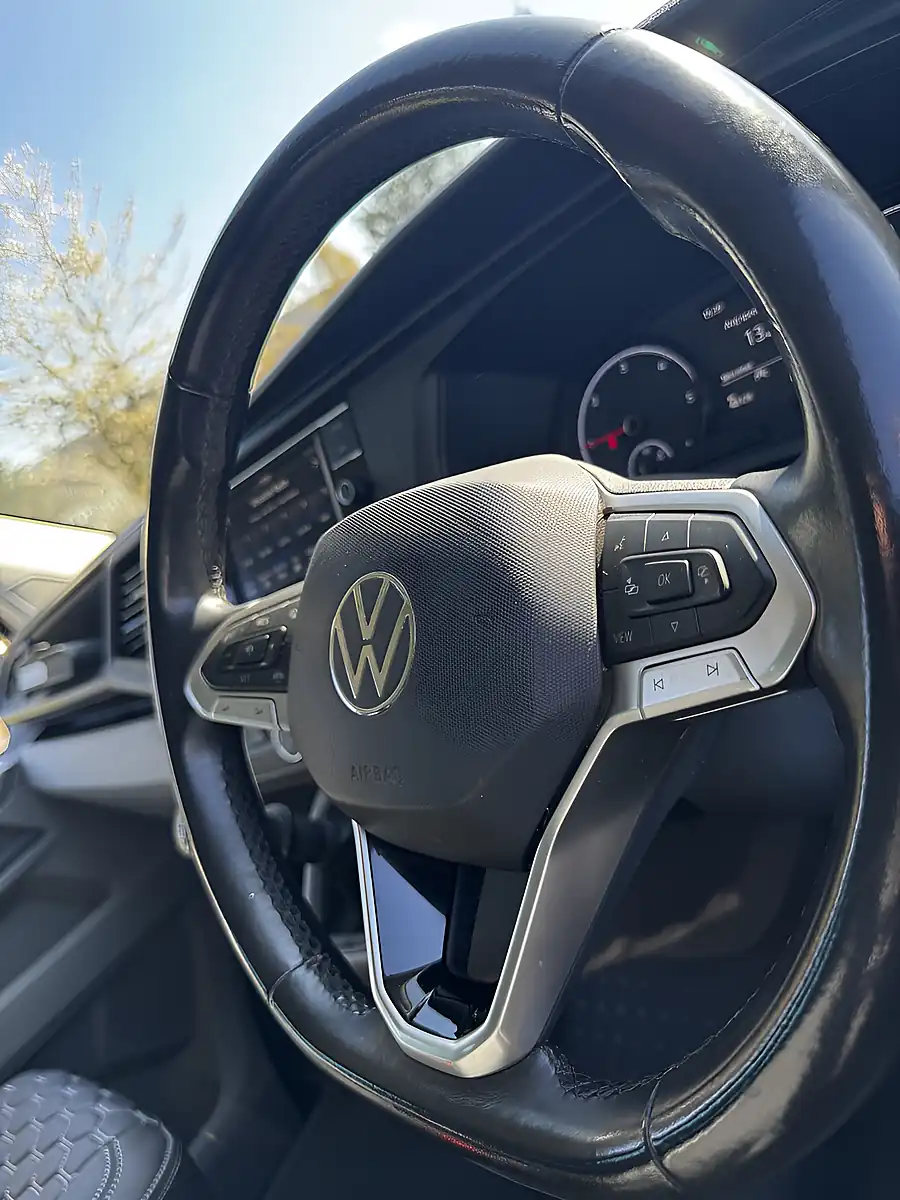 Used 2022 Volkswagen Transporter Highline Black - Interior and Exterior details 13