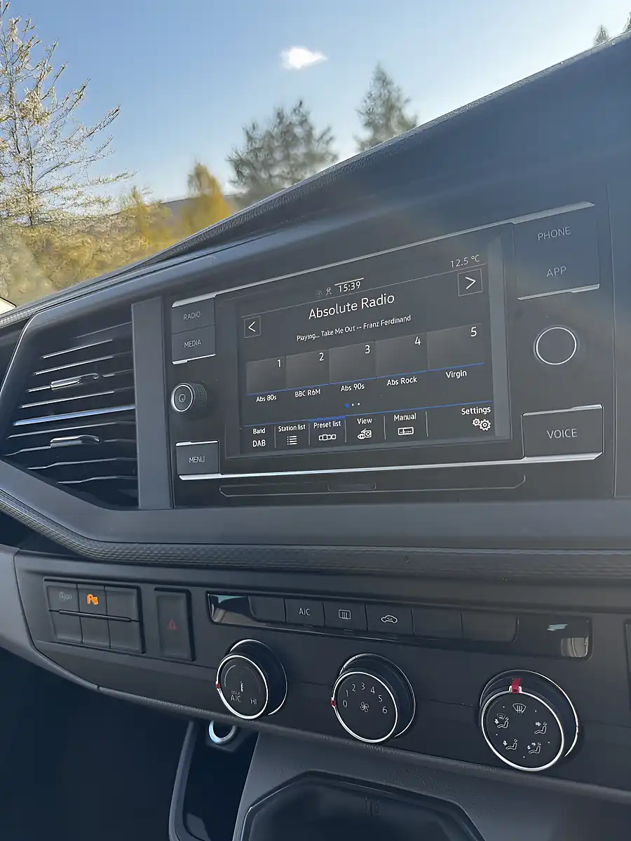 Used 2022 Volkswagen Transporter Highline Black - Interior and Exterior details 15