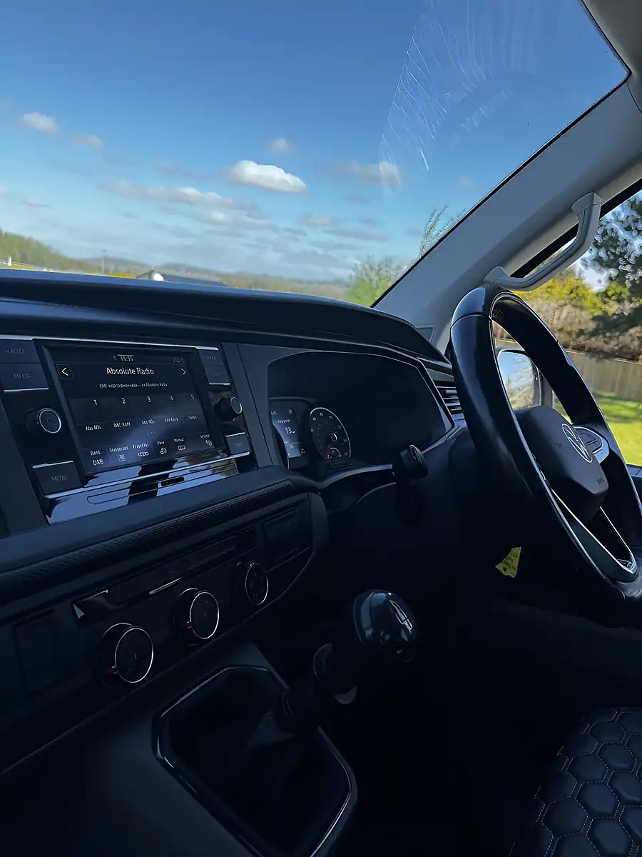 Used 2022 Volkswagen Transporter Highline Black - Interior and Exterior details 16