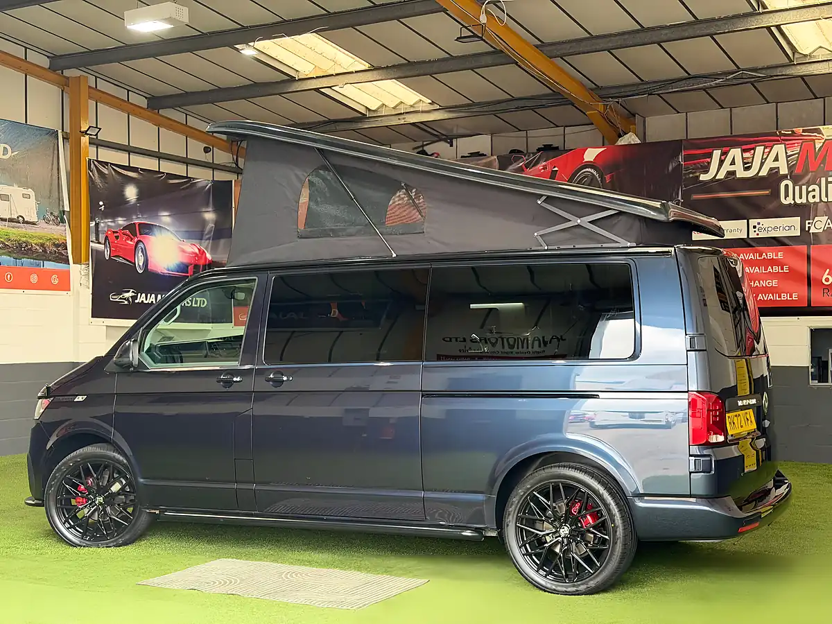 Used 2022 Volkswagen Transporter Highline Blue - Interior and Exterior details 11