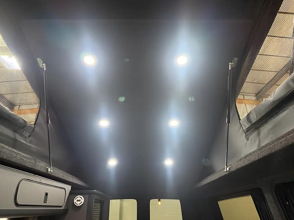 Used 2022 Volkswagen Transporter Highline Blue - Interior and Exterior details 17