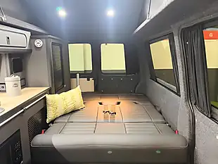 Used 2022 Volkswagen Transporter Highline Blue - Interior and Exterior details 3