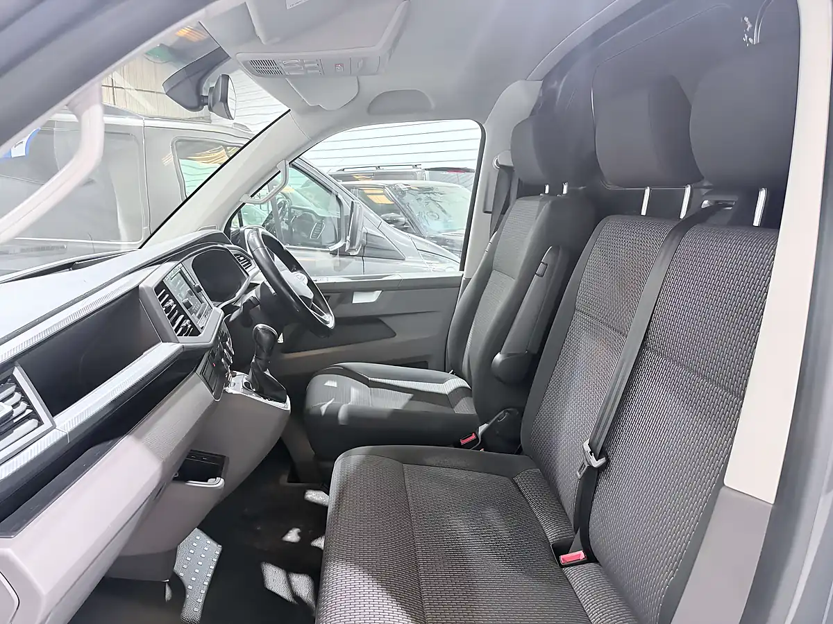 Used 2022 Volkswagen Transporter Highline Grey - Interior and Exterior details 3