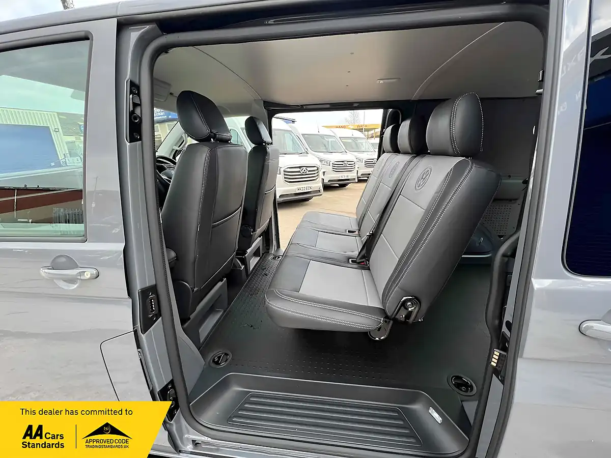 Used 2022 Volkswagen Transporter Highline Grey - Interior and Exterior details 12