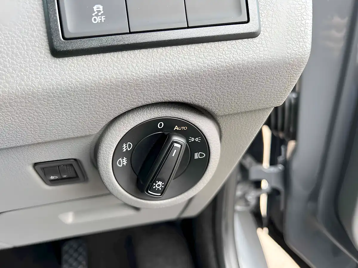 Used 2022 Volkswagen Transporter Highline Grey - Interior and Exterior details 15