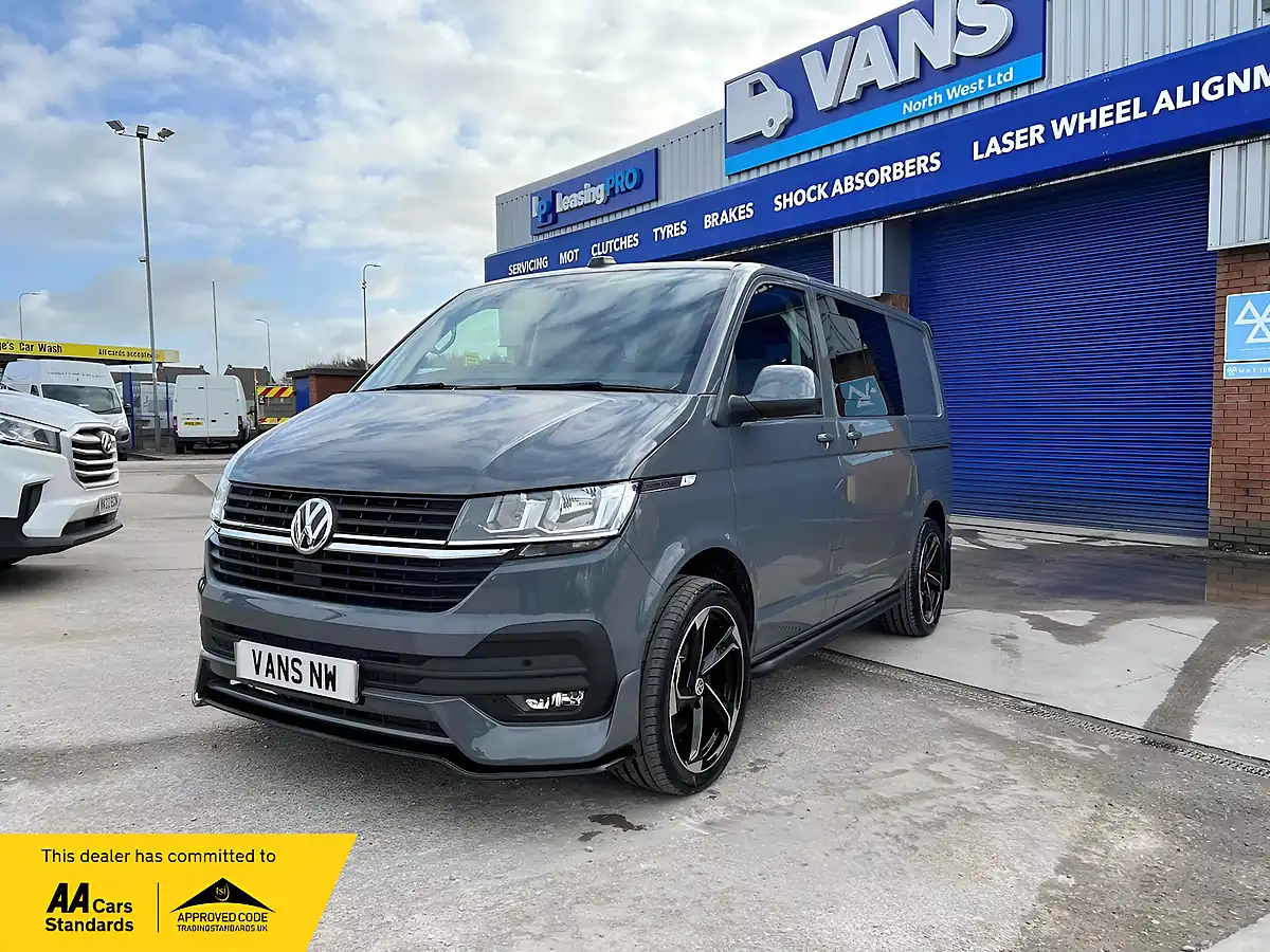 Used 2022 Volkswagen Transporter Highline Grey - Interior and Exterior details 2