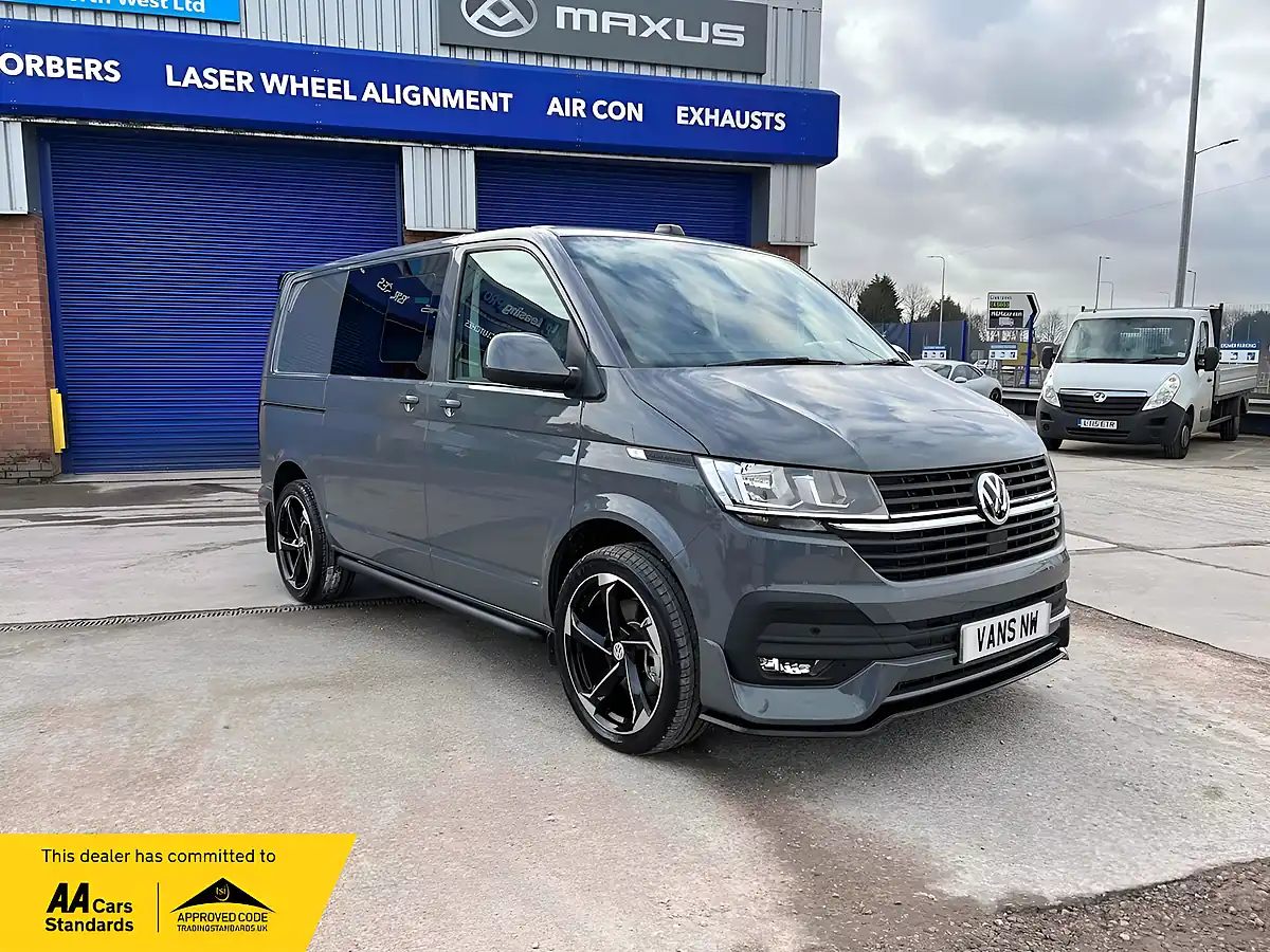 Used 2022 Volkswagen Transporter Highline Grey - Interior and Exterior details 8