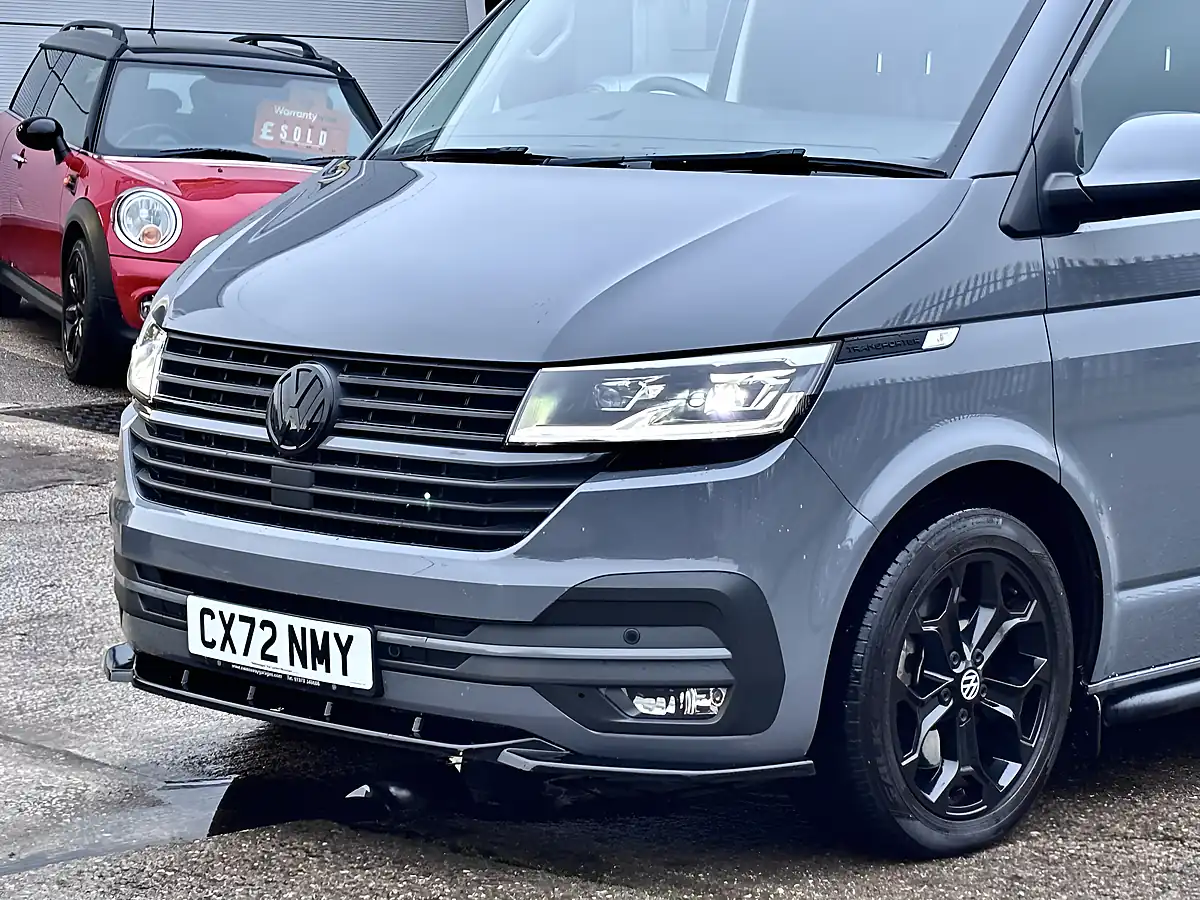 Used 2022 Volkswagen Transporter Highline Grey - Interior and Exterior details 12