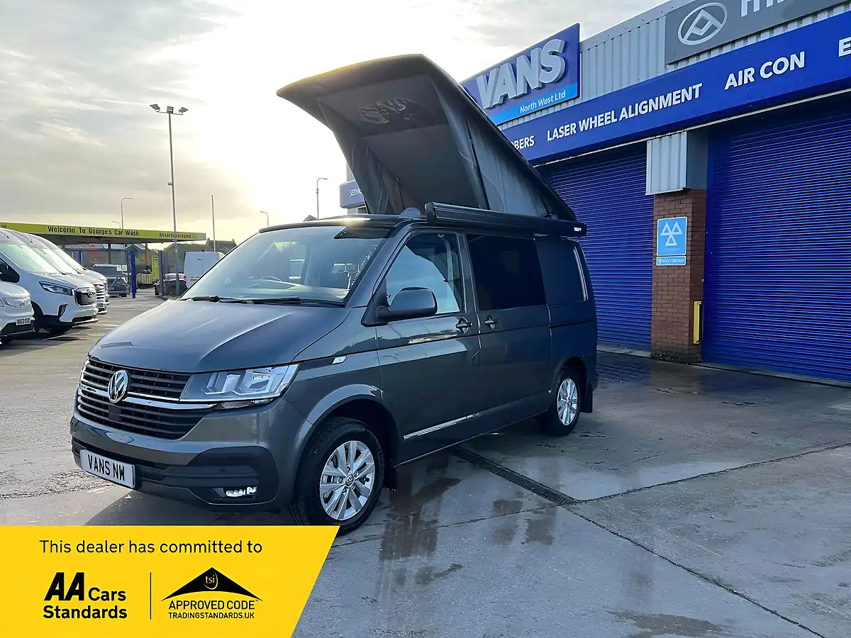 Used 2022 Volkswagen Transporter Highline Indium Grey - Front View
