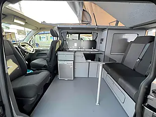 Used 2022 Volkswagen Transporter Highline Indium Grey - Interior and Exterior details 13