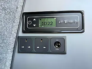 Used 2022 Volkswagen Transporter Highline Indium Grey - Interior and Exterior details 16