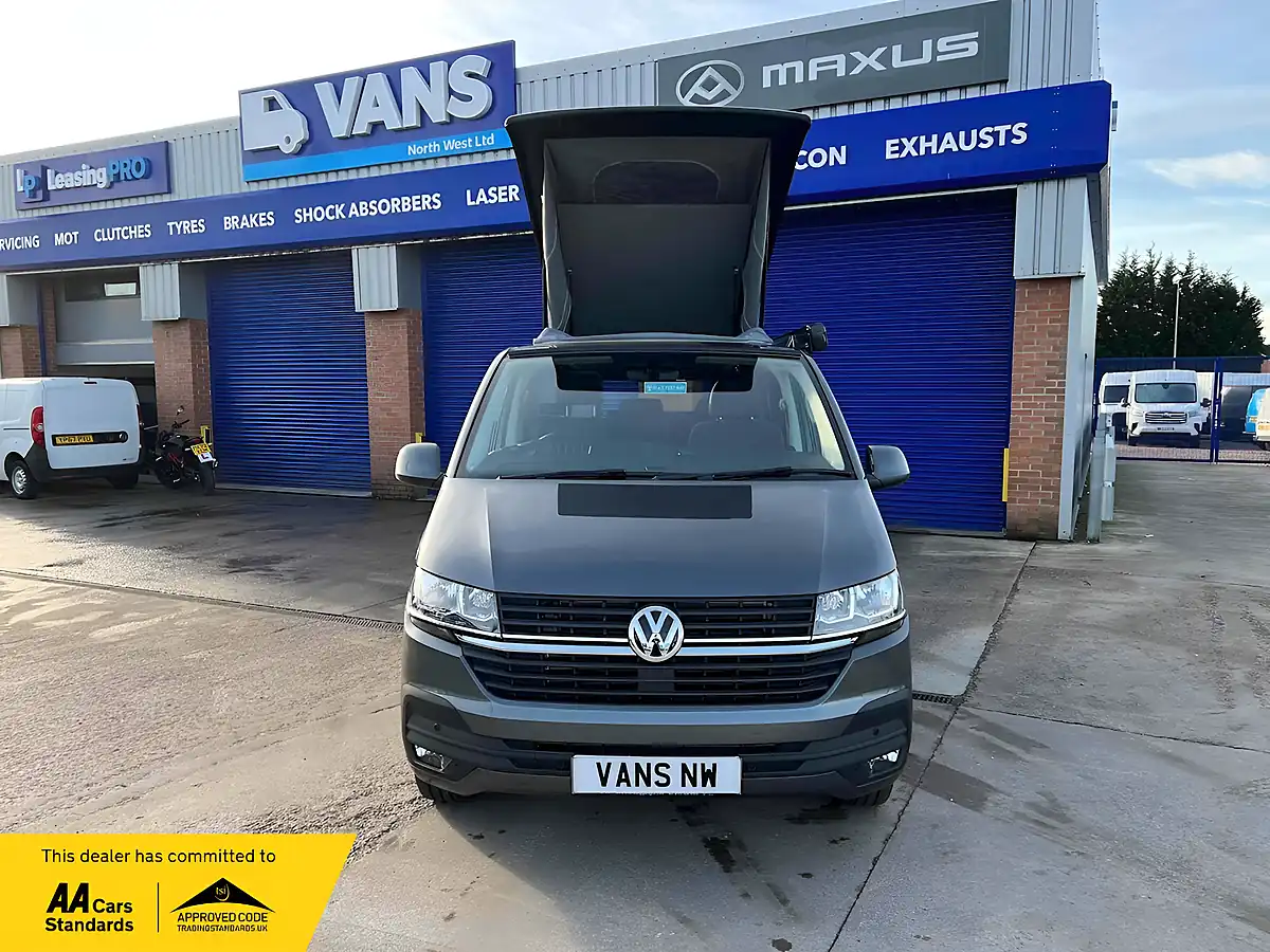 Used 2022 Volkswagen Transporter Highline Indium Grey - Interior and Exterior details 9