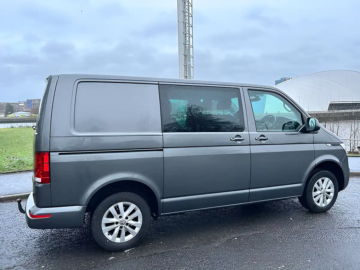 Used 2022 Volkswagen Transporter Highline Kombi Indium Grey - Interior and Exterior details 13