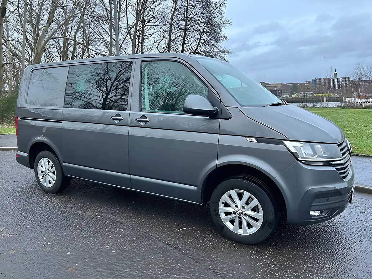 Used 2022 Volkswagen Transporter Highline Kombi Indium Grey - Interior and Exterior details 15