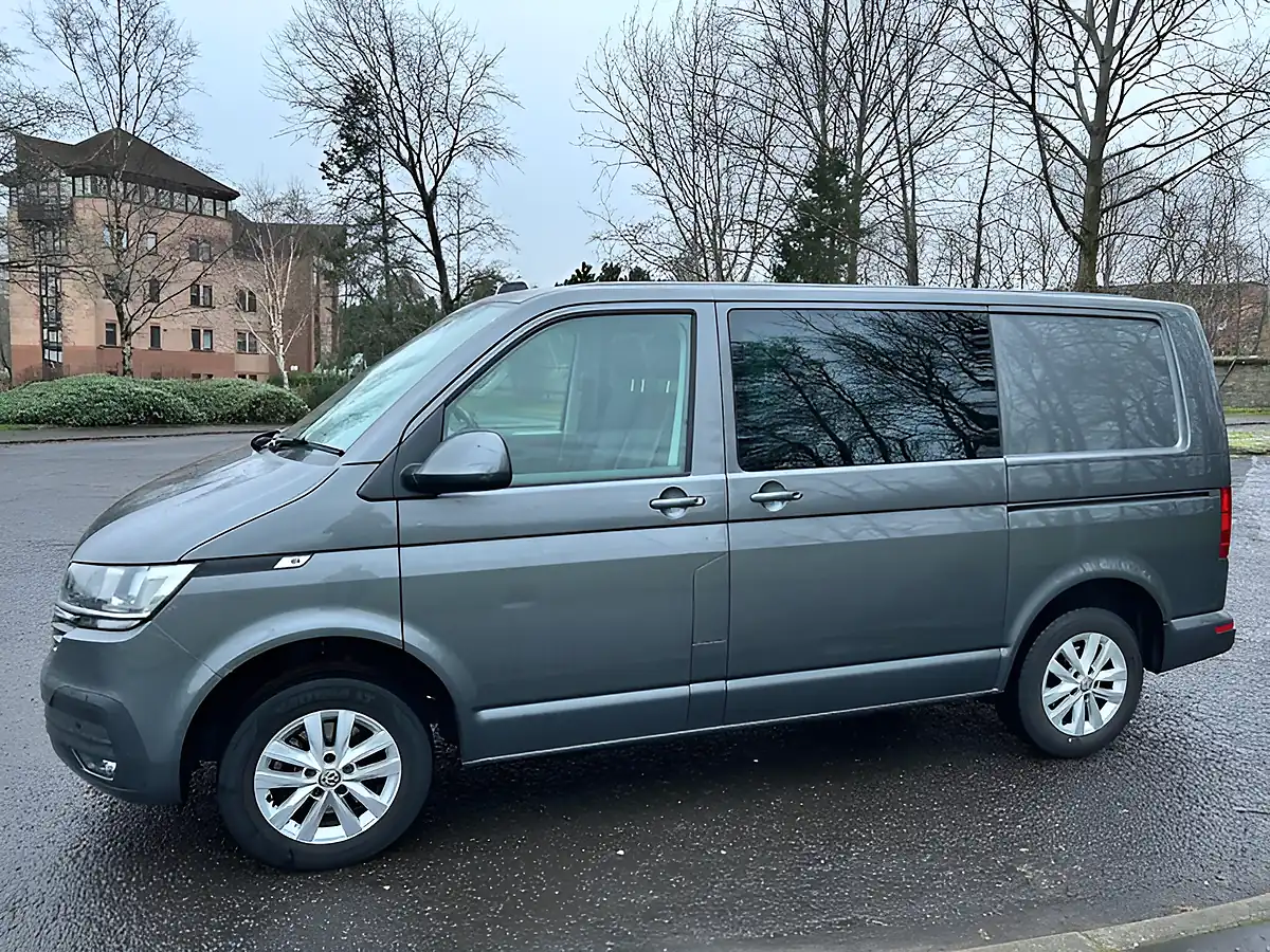 Used 2022 Volkswagen Transporter Highline Kombi Indium Grey - Interior and Exterior details 6