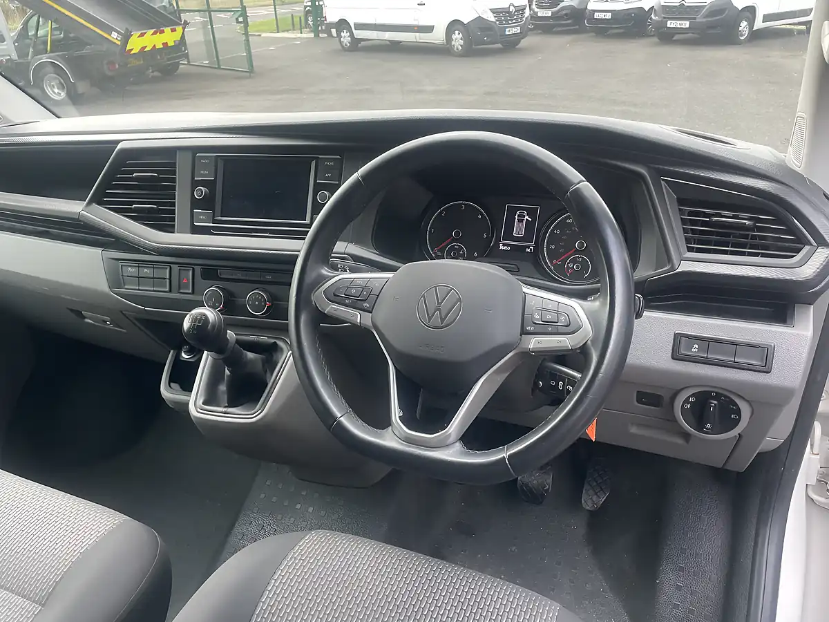 Used 2022 Volkswagen Transporter Highline Lwb White - Interior and Exterior details 8